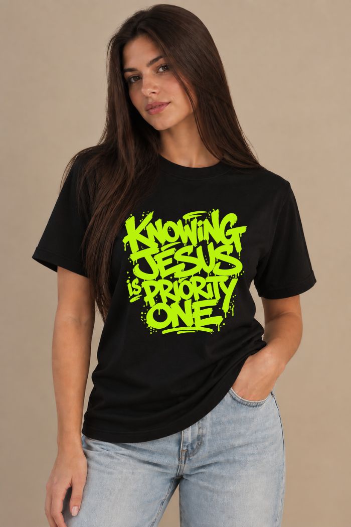 Camiseta Regular Fit GOD HEAVY™ - Knowing Jesus