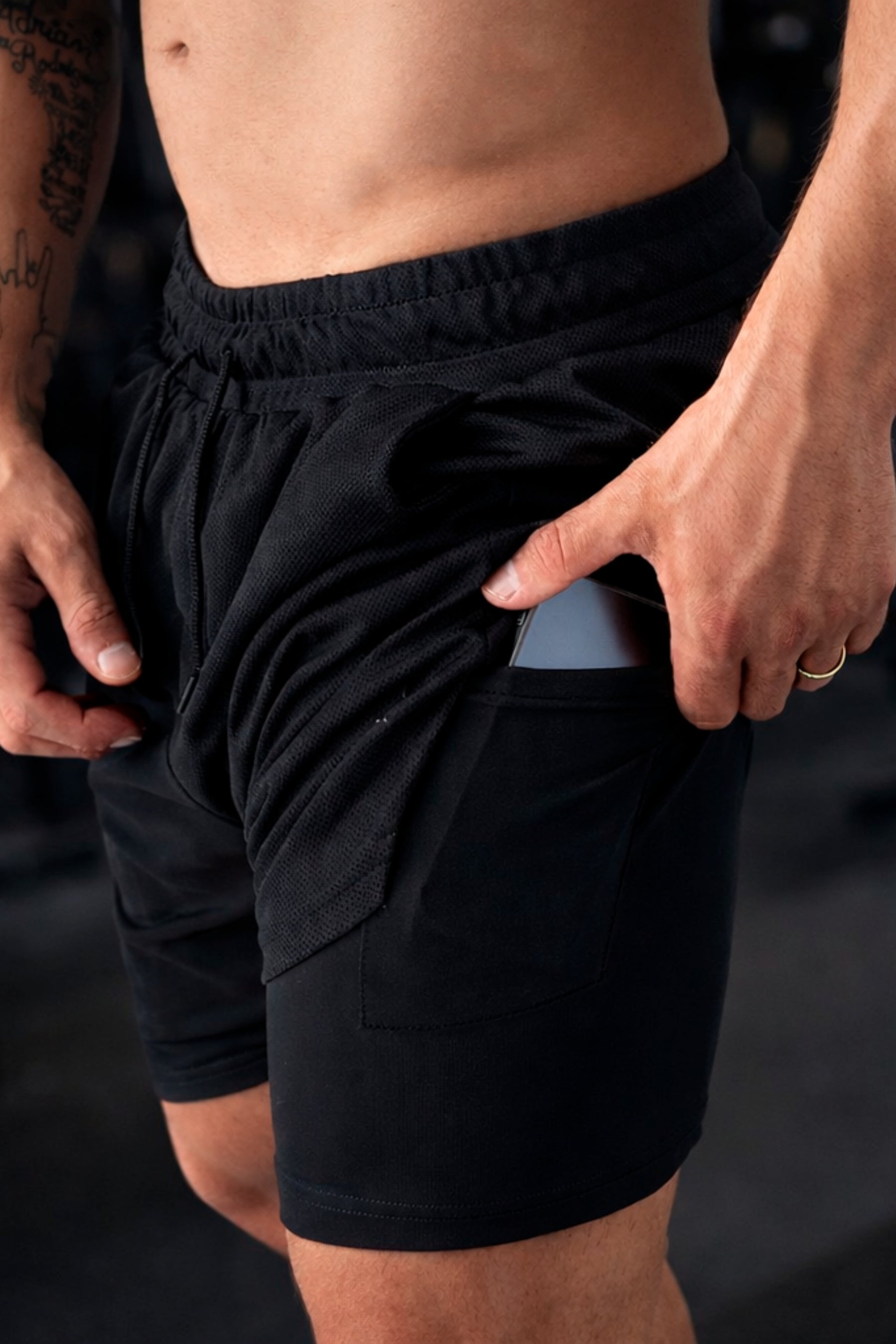 Kit 5 Peças Dry Fit: 3 Camisetas + 2 Bermudas Compressão (2 em 1)