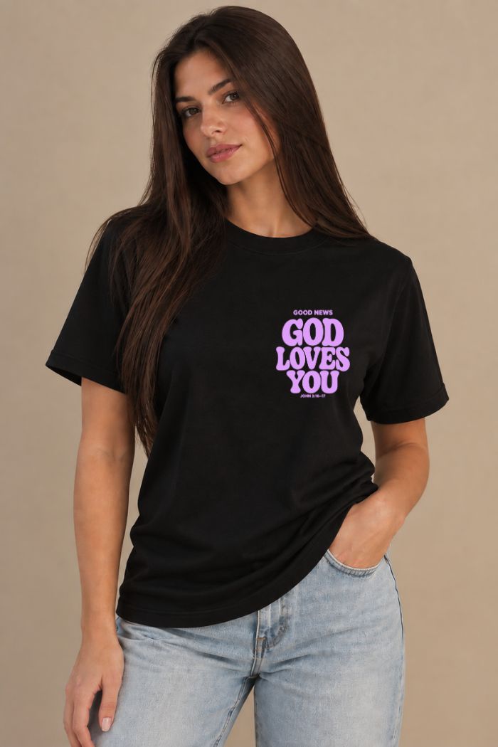 Camiseta Regular Fit GOD HEAVY™ - God Loves You