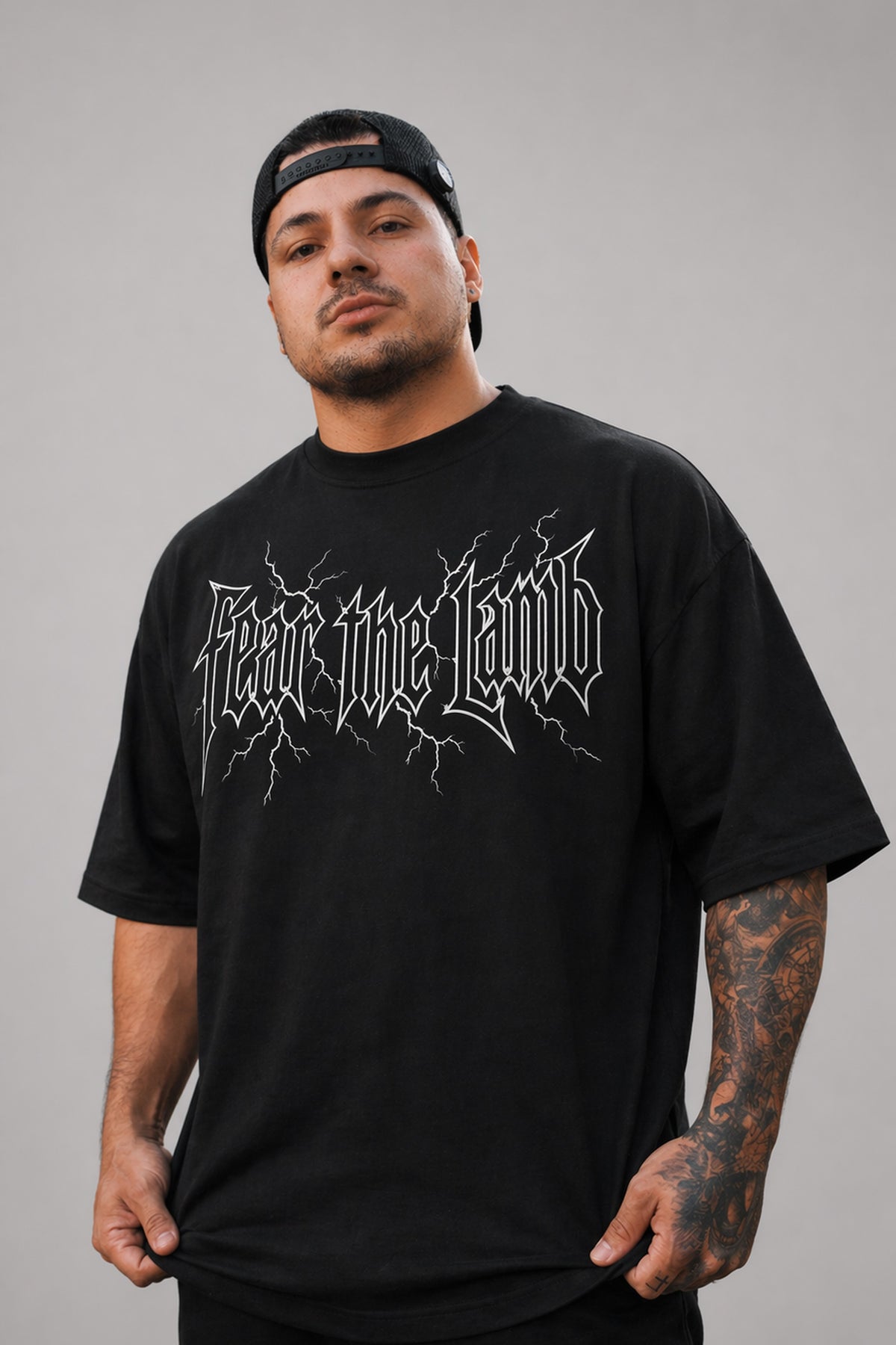Camiseta oversized GODTIER estampa Fear the Lamb Branca — foto 4