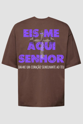 Oversized - Eis-me Aqui Senhor God Tier P Chocolate Masculino